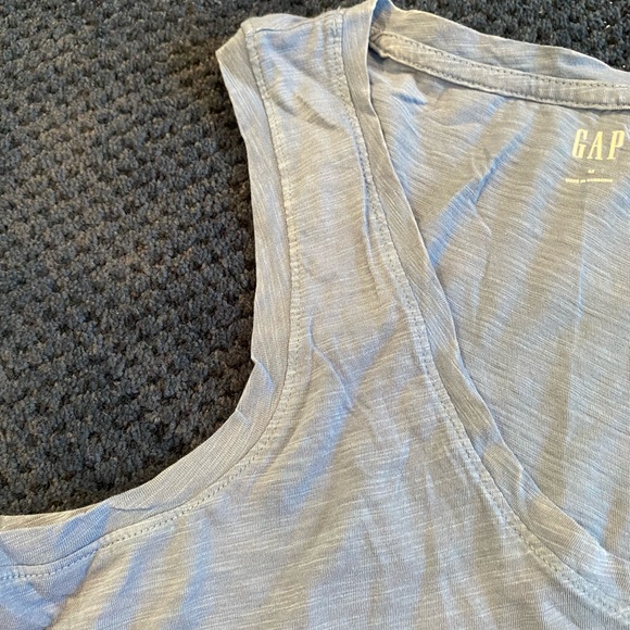 NWT GAP tank - Picture 4 of 5